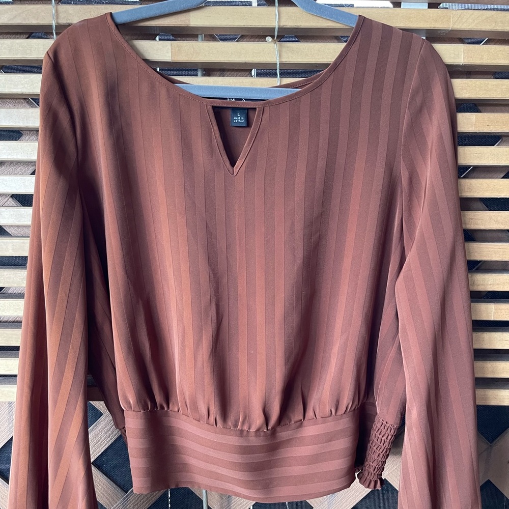 BCX Women Long Bell Sleeve Size L